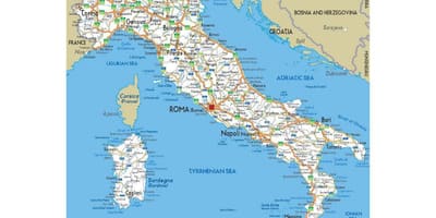 Detallado mapa de Italia con las ciudades